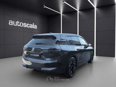 BMW iX xDrive40 Pacchetto Sportivo Nero usata San Nicola la Strada