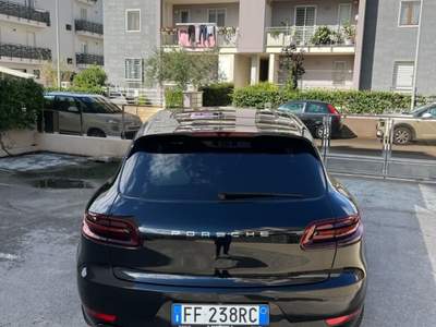 Porsche Macan MACAN TURBO STRAFULL Nero usata Altamura