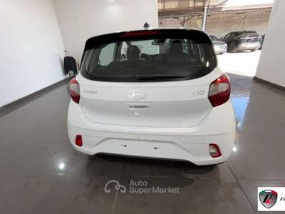 Hyundai i10 1.0 MPI Connectline Bianco usata Albano Laziale