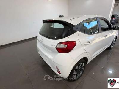 Hyundai i10 1.0 MPI Connectline Bianco usata Albano Laziale