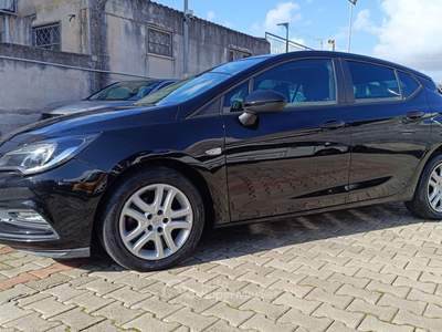Opel Astra Start&Stop 5 porte Business Nero usata Pompei