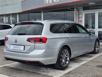 Volkswagen Passat SCR EVO DSG Business 150cv Argento usata Rovigo