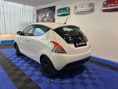 Lancia Ypsilon Ypsilon 1.0 firefly hybrid UnYca s Bianco usata Cesano Maderno