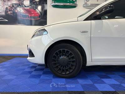 Lancia Ypsilon Ypsilon 1.0 firefly hybrid UnYca s Bianco usata Cesano Maderno