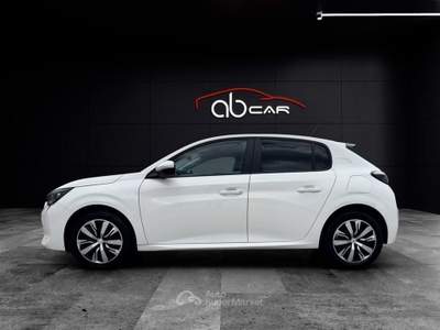 Peugeot 208 1.2 PureTech Active Bianco usata Casagiove