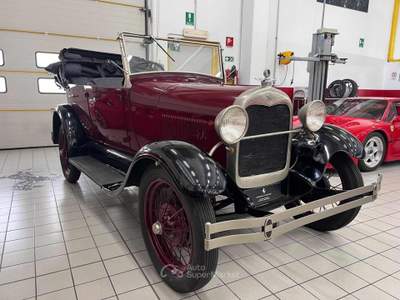 Ford A Model A Pheaton Cabriolet Lilla usata Calvatone