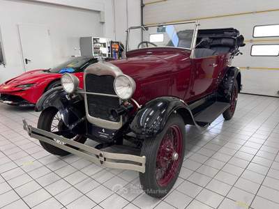 Ford A Model A Pheaton Cabriolet Lilla usata Calvatone