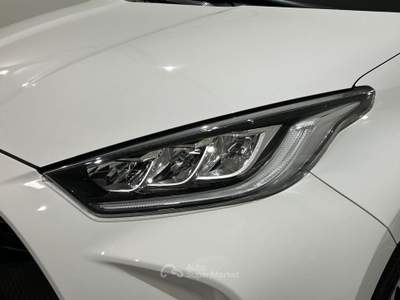 Toyota Yaris 1.5 VVT-iE Hybrid Trend E-CVT Bianco usata Brescia