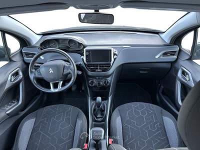 Peugeot 2008 1.2 puretech t Allure s&s 110cv 6marce Grigio usata Pistoia
