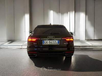 Audi A4 35 2.0 tdi mhev Business 163cv s-tronic Nero usata Parma
