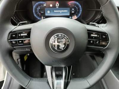 Alfa Romeo Junior 1.2 136 CV Hybrid eDCT6 Speciale KM ZERO Bianco usata Civita Castellana