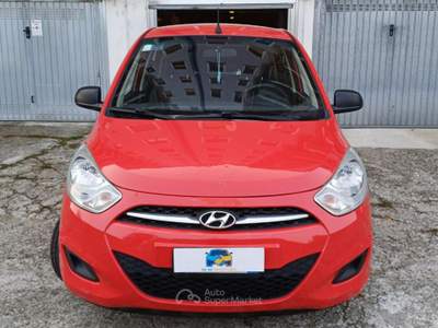 Hyundai i10 1.1 12V Fiorucci Rosso usata Melegnano