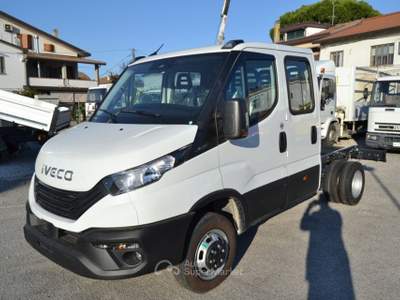 Iveco Daily 35-140 D.CABINA 2.3 CASSONE FISSO NUOVO P.CONSEGNA Bianco usata COMACCHIO