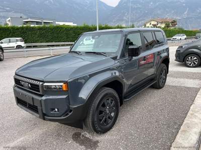 Toyota Land Cruiser Land Cruiser 2.8 D4D A/T AWD Adventure 7 POSTI  -  TETTO  -  DA IMMATRICOLARE Grigio usata Lavis