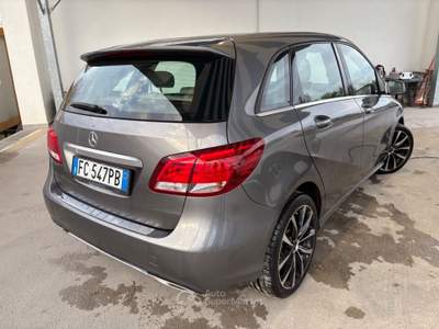Mercedes-Benz Classe B B 180 d Executive Bronzo usata ALTAMURA