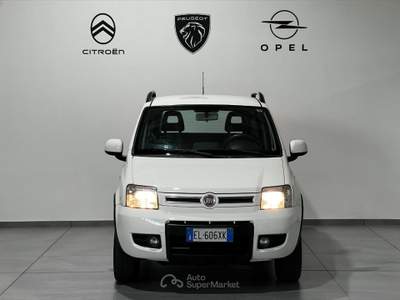 Fiat Panda II 2003 -  1.3 mjt 16v Climbing 4x4 75cv Bianco usata Novi Ligure