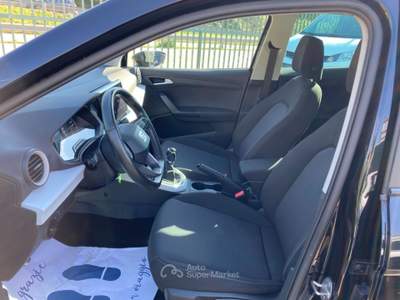 Seat Arona 1.0 EcoTSI Style NAV/FARI LED/CARPLAY Nero usata Atripalda