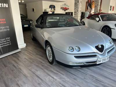Alfa Romeo Gtv/Spider Capote elettrica - targa oro Argento usata Spinea