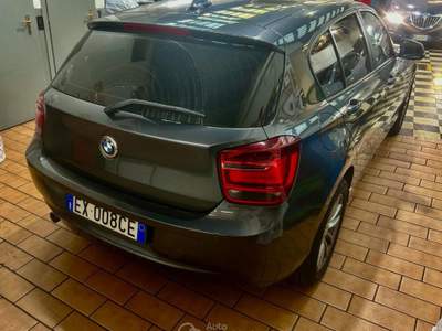 BMW Serie 1 116d d 5p. Business Automatica Grigio usata Melegnano