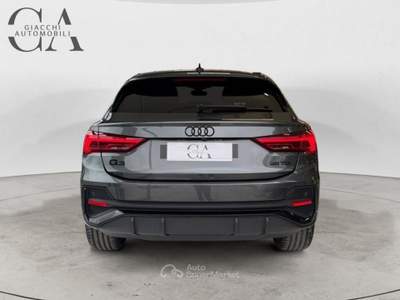 Audi Q3 2.0 tdi S line edition 150cv s-tronic Identity Black usata Rovigo