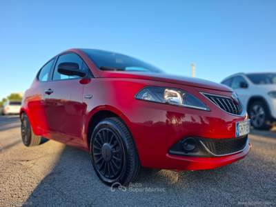 Lancia Ypsilon Ypsilon 1.0 FireFly 5p.S&S Hybrid Silver Rosso usata RIMINI
