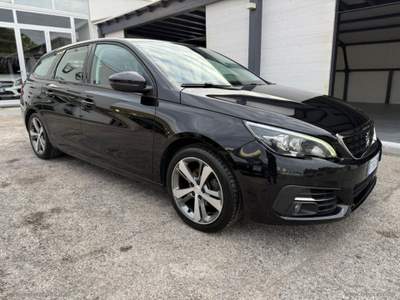 Peugeot 308 308 BlueHDi 100 S&S SW Active Nero usata Mesagne