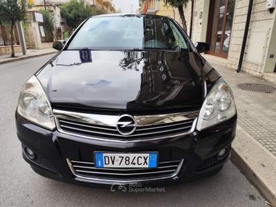 Opel Astra COSMO BERLINA Nero usata CORATO