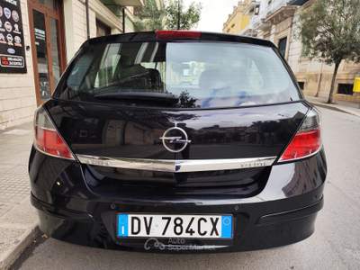Opel Astra COSMO BERLINA Nero usata CORATO