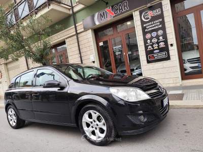 Opel Astra COSMO BERLINA Nero usata CORATO