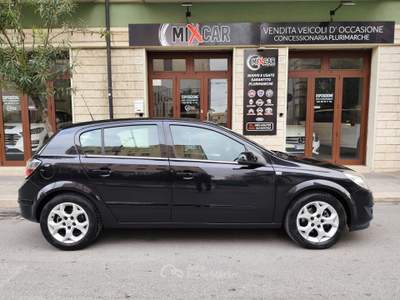 Opel Astra COSMO BERLINA Nero usata CORATO
