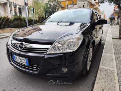 Opel Astra COSMO BERLINA Nero usata CORATO