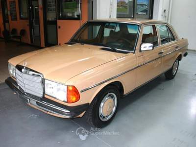 Mercedes-Benz Classe G MERCEDES 200 - FINALMENTE 45 ANNI Beige usata Seregno