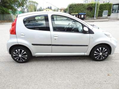 Peugeot 107 5p. Active * OK NEOPATENTAT usata Calderara di Reno