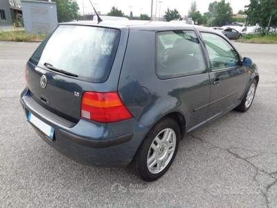 Volkswagen Golf cat 3 porte Comfortline usata Calderara di Reno
