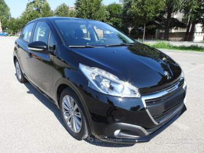 Peugeot 208 5 porte Active *NEOPATENT usata Calderara di Reno