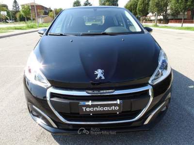 Peugeot 208 5 porte Active *NEOPATENT usata Calderara di Reno