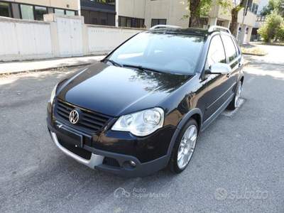 Volkswagen Polo Cross 1.4/80CV 16V *NEOPATENTATO usata Calderara di Reno