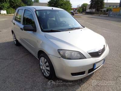 Mazda 2 5p. Active *OK NEOPATENTATO* usata Calderara di Reno