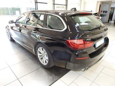 BMW Serie 5 520d 520 d xDrive Touring Modern SW 4X4 E6 *GARAN usata Calderara di Reno