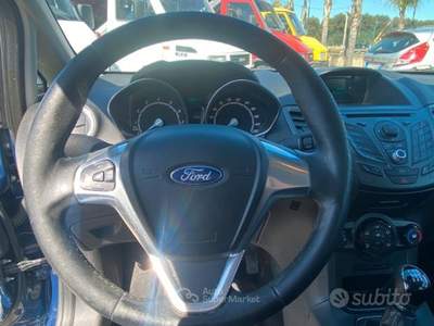 Ford Fiesta  Blu/Azzurro usata San Michele Salentino