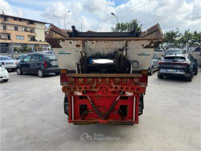 Isuzu M21 Heavy COMPATTATORE RIFIUTI OMB Bianco usata Giugliano in Campania