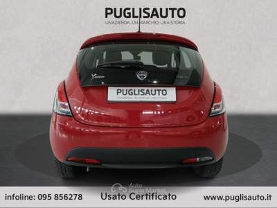 Lancia Ypsilon 1.0 FireFly 5 porte S&S Hybrid Ecochic Silver Rosso usata BELPASSO