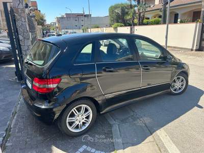 Mercedes-Benz Classe B Mercedes-benz B 180 B 180 CDI Sport Nero usata Caivano