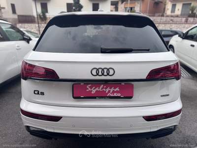 Audi Q5 Q5 TFSI S tronic S line edition IDENTITY BLACK Bianco usata Fonte Nuova
