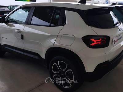 Jeep Avenger 100 CV Summit Km0 Bianco usata MONOPOLI