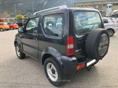 Suzuki Jimny Jimny 1.3 4WD JLX GANCIO TRAINO Nero usata Scurelle