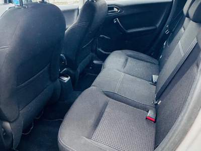 Peugeot 208 Occasione diesel Argento usata Pantigliate