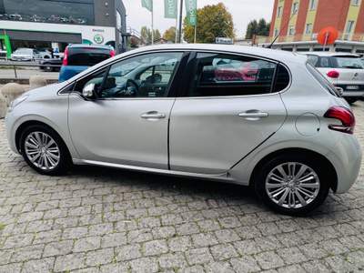 Peugeot 208 Occasione diesel Argento usata Pantigliate