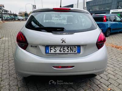 Peugeot 208 Occasione diesel Argento usata Pantigliate