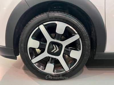 Citroen C3 1.2 puretech Feel 82cv neopatentati Arancione usata Jesolo